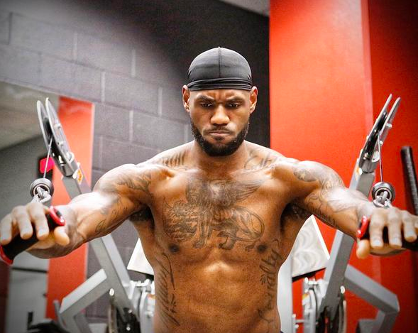 德国杯-基米希造2球凯恩破门+送点 拜仁3-2柏林联合进8强（德国杯：基米希策动两球，凯恩破门又送点，拜仁3-2柏林联合晋级八强）