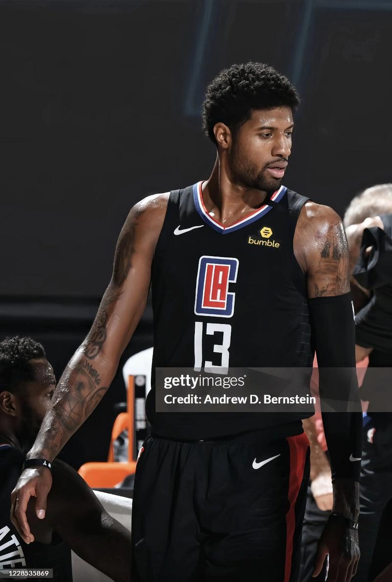 世界杯倒计时！墨西哥球场周边竟挖出“456 袋遗骸” 幕后黑手曝光（世界杯将至：墨西哥球场附近掘出456袋遗骸，幕后真相曝光）