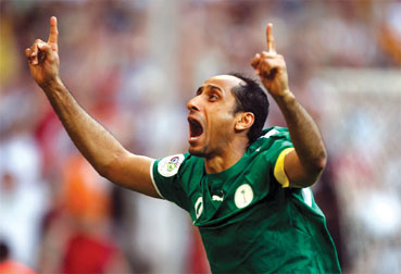 足球世界杯再次出现误判，慢镜头疯传（世界杯再现误判，慢镜头刷屏）