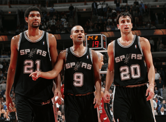 迪马济奥：卢卡库的复出可能导致卢卡冬窗离开那不勒斯（迪马济奥：若卢卡库复出，卢卡或将于冬窗离开那不勒斯）