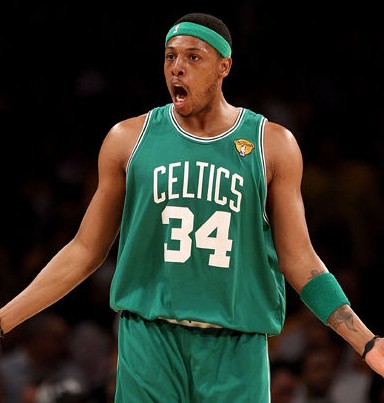 勇士有无库里的数据对比：进攻效率暴跌8.5，命中率严重下滑（库里在与不在的差异：勇士进攻效率下降8.5分，投篮命中率大幅下滑）